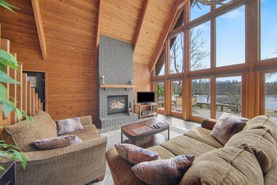 A private, appealing retreat set on 12+ wooded acres in Irish - photo 10
