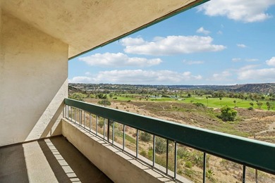 Stunning golf course views and high vaulted ceilings make this - photo 3