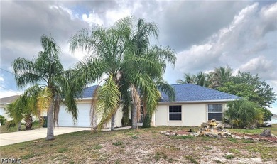 Spacious 4-Bedroom Pool Home in Desirable Gator Circle! Welcome - photo 1