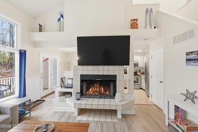 Welcome to your dream Pocono Mountain retreat! This turn-key - photo 11