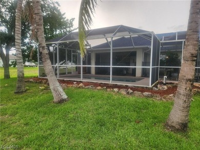 Spacious 4-Bedroom Pool Home in Desirable Gator Circle! Welcome - photo 3
