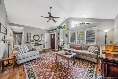 Beautifully maintained ranch built in 1992, offering comfort - photo 3