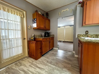 This tastefully updated and well maintained 2 bed 2 bath - photo 13