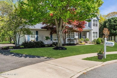 This lovely 4-bedroom, 2.5-bath home is tucked away on a quiet - photo 4