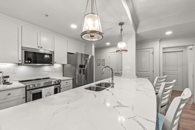 Beautifully renovated 2-bedroom, 2-bath Lake Club Condo with a - photo 17