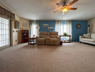 This tastefully updated and well maintained 2 bed 2 bath - photo 19