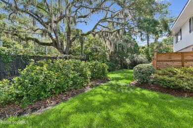 Beautifully updated, fully furnished coastal condominium - photo 21