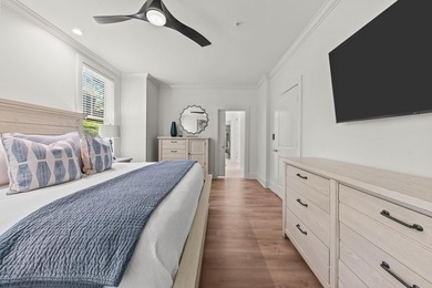 Beautifully renovated 2-bedroom, 2-bath Lake Club Condo with a - photo 27