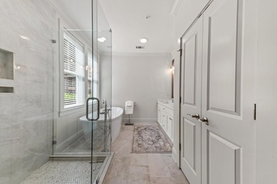 Beautifully renovated 2-bedroom, 2-bath Lake Club Condo with a - photo 29