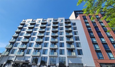 One-of-a-kind Top Floor Private Corner Unit facing Western - photo 30