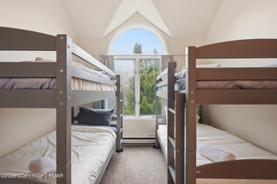 Welcome to your dream Pocono Mountain retreat! This turn-key - photo 32