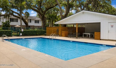 Beautifully updated, fully furnished coastal condominium - photo 33