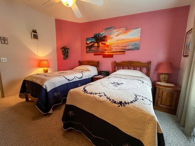 This tastefully updated and well maintained 2 bed 2 bath - photo 33