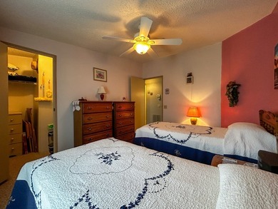 This tastefully updated and well maintained 2 bed 2 bath - photo 35