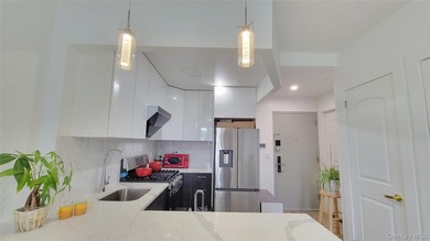 One-of-a-kind Top Floor Private Corner Unit facing Western - photo 37