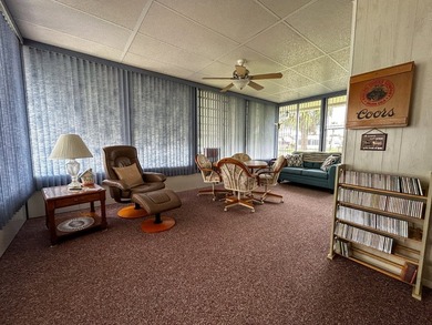 This tastefully updated and well maintained 2 bed 2 bath - photo 37