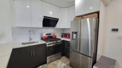 One-of-a-kind Top Floor Private Corner Unit facing Western - photo 39