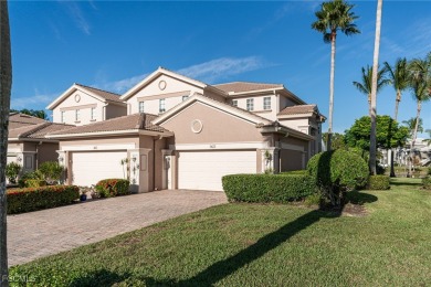 Lake Townhome/Townhouse For Sale in Fort Myers, Florida