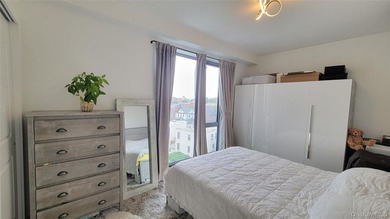One-of-a-kind Top Floor Private Corner Unit facing Western - photo 41