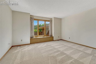 *** 4+ Bdrm, 5 Baths, 5,354 sq ft *** KISSING CAMELS GATED - photo 17