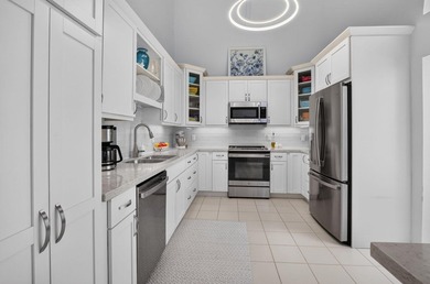 Welcome to this charming 3-bedroom, 2-bathroom villa in 55+ - photo 20