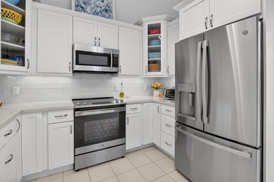 Welcome to this charming 3-bedroom, 2-bathroom villa in 55+ - photo 24