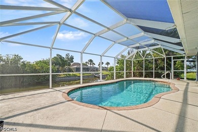 WATERFRONT POOL HOME WITH ROOM TO MAKE IT YOUR OWN! This - photo 25