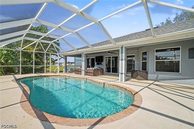 WATERFRONT POOL HOME WITH ROOM TO MAKE IT YOUR OWN! This - photo 26