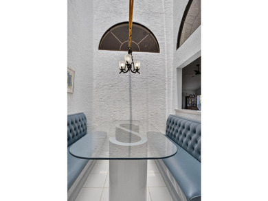 Welcome to this charming 3-bedroom, 2-bathroom villa in 55+ - photo 26
