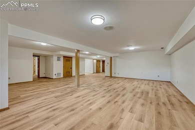 *** 4+ Bdrm, 5 Baths, 5,354 sq ft *** KISSING CAMELS GATED - photo 27