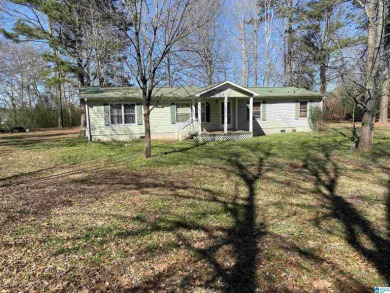 Lay Lake Home For Sale in Childersburg Alabama