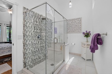 Welcome to this charming 3-bedroom, 2-bathroom villa in 55+ - photo 32