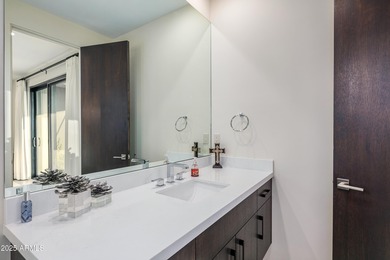 A striking example of contemporary design, this single-level - photo 37