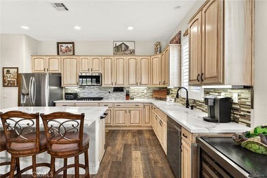 Welcome to this highly sought-after Emerald Model, ideally - photo 7
