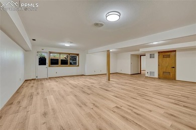 *** 4+ Bdrm, 5 Baths, 5,354 sq ft *** KISSING CAMELS GATED - photo 48