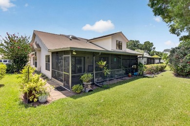 Welcome to this charming 3-bedroom, 2-bathroom villa in 55+ - photo 49
