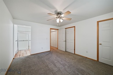 Welcome to 625 N 5th Ave Unit V! This refreshed, move-in ready - photo 4
