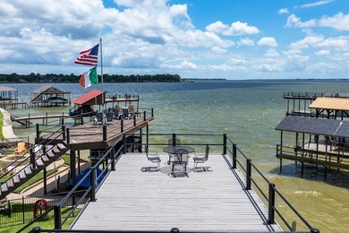 Welcome to your dream waterfront retreat on beautiful Cedar - photo 3