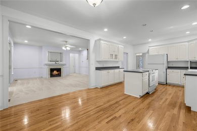 Beautiful 4-bedroom brick home on a large, private lot in the - photo 12