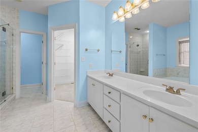 Beautiful 4-bedroom brick home on a large, private lot in the - photo 23
