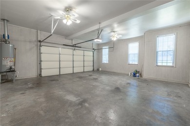 Beautiful 4-bedroom brick home on a large, private lot in the - photo 29