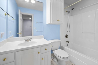 Beautiful 4-bedroom brick home on a large, private lot in the - photo 32