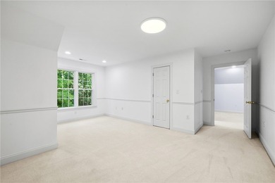 Beautiful 4-bedroom brick home on a large, private lot in the - photo 33