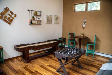 Beautiful getaway in Angel Fire only 1.7 mi from the ski base - photo 8