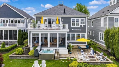 Welcome to lake life in Heron Bay on Buckeye Lake. Set along the - photo 2