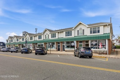 Rare mixed-use investment opportunity in the highly desirable - photo 3