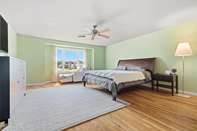 Rare mixed-use investment opportunity in the highly desirable - photo 6