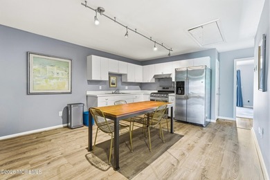 Rare mixed-use investment opportunity in the highly desirable - photo 9