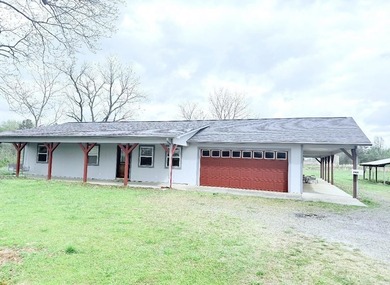 Greers Ferry Lake Home For Sale in Clinton Arkansas