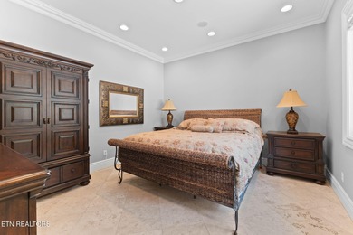 Spectacular lakefront living with all the room inside and out - - photo 15